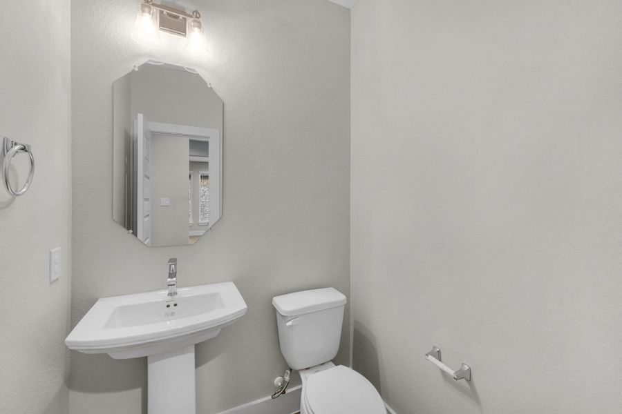 Furnished interior view inside a new home in Briarwood Crossing, Rosenberg (Image 7).