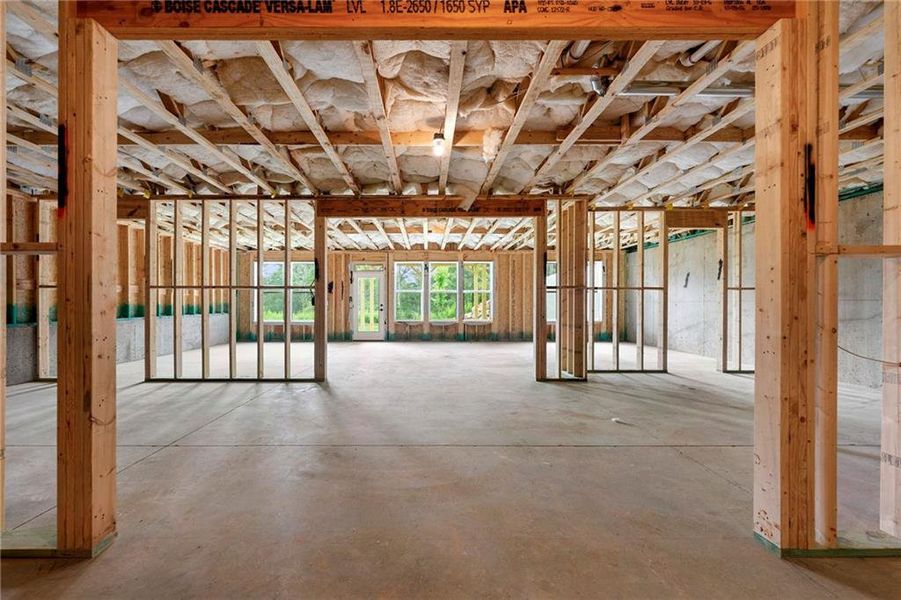 Spacious, unfurnished interior of a new home in Cresswind Georgia at Twin Lakes, Hoschton (Image 12).