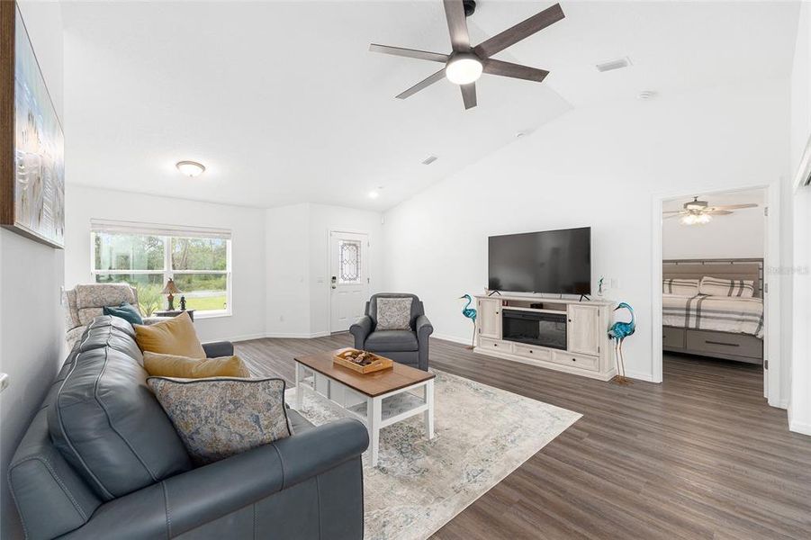 Furnished interior view inside a new home in , Dunnellon (Image 26).