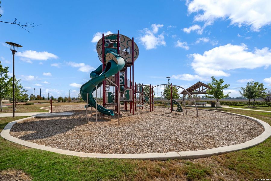 Community amenities in Hennersby Hollow, San Antonio (Image 30).
