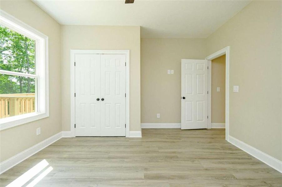 Spacious, unfurnished interior of a new home in , Gainesville (Image 21).