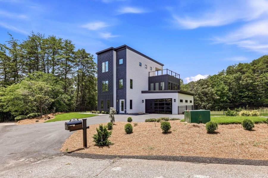Image 63 of a home in .