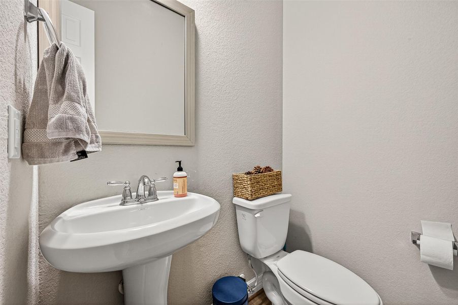 Furnished interior view inside a new home in StoneCreek Estates, Richmond (Image 15). Furnished interior view inside a new home in StoneCreek Estates, Richmond (Image 15).