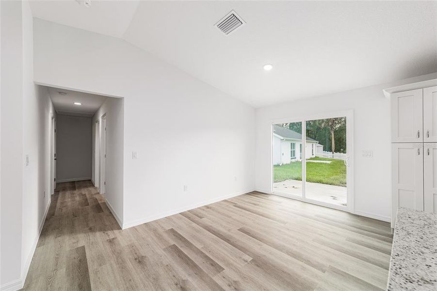 Spacious, unfurnished interior of a new home in , Silver Springs (Image 36).
