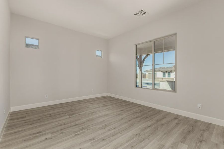 Spacious, unfurnished interior of a new home in Bellero Estates, Queen Creek (Image 29). Spacious, unfurnished interior of a new home in Bellero Estates, Queen Creek (Image 29).