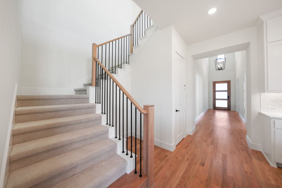 Spacious, unfurnished interior of a new home in Aster Park, McKinney (Image 34). Spacious, unfurnished interior of a new home in Aster Park, McKinney (Image 34).