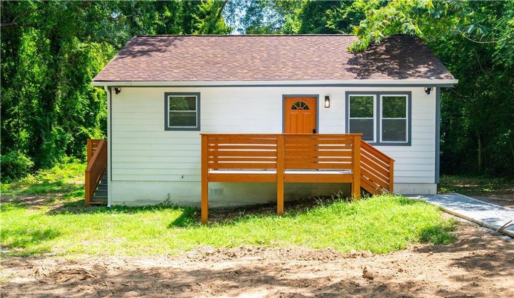 Exterior details and patio area of a home in , Atlanta (Image 34).