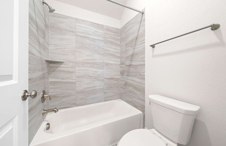 Representative furnished interior of a home built from the 3070AU by Ravenna Homes in Audubon 60′, Magnolia (Image 31).
