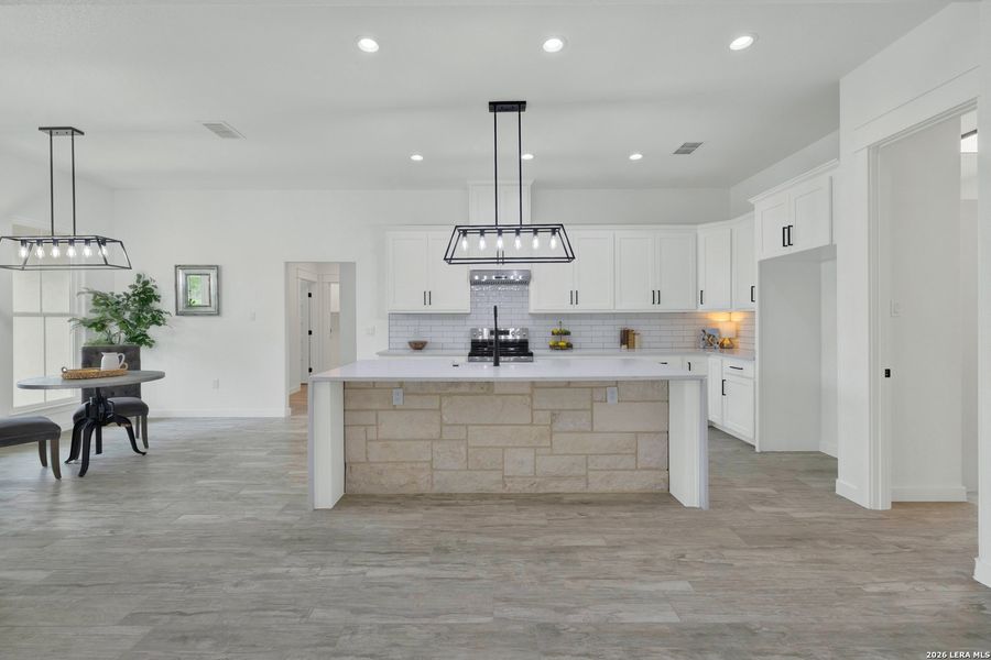 Furnished interior view inside a new home in , Seguin (Image 39).