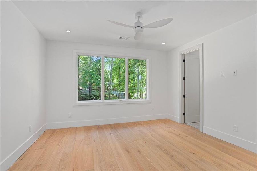 Spacious, unfurnished interior of a new home in , Atlanta (Image 30).