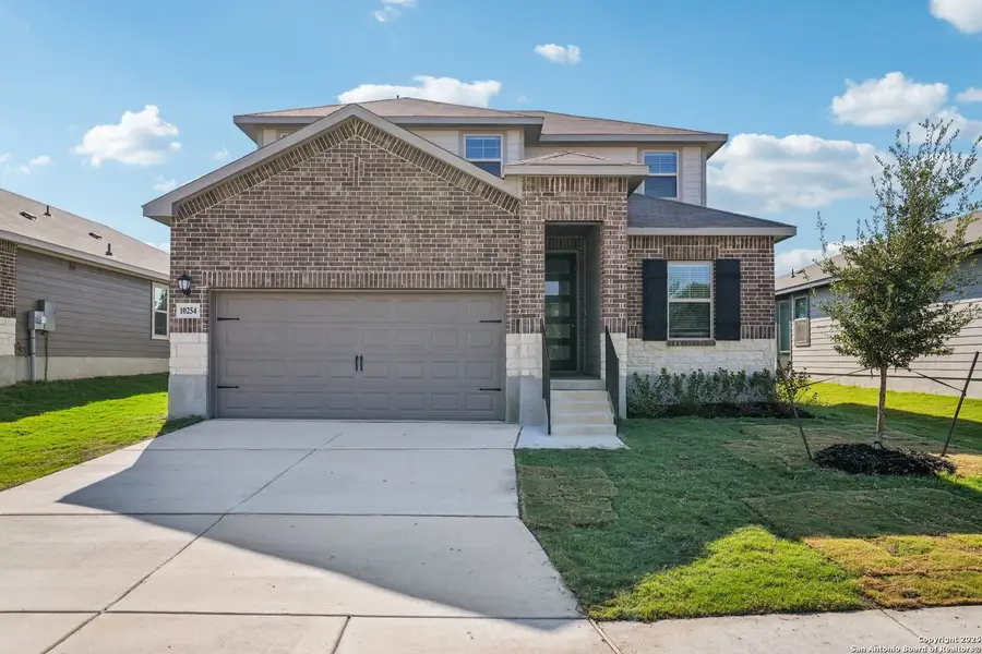 Image 62 of a home in Royal Crest. Image 62 of a home in Royal Crest.