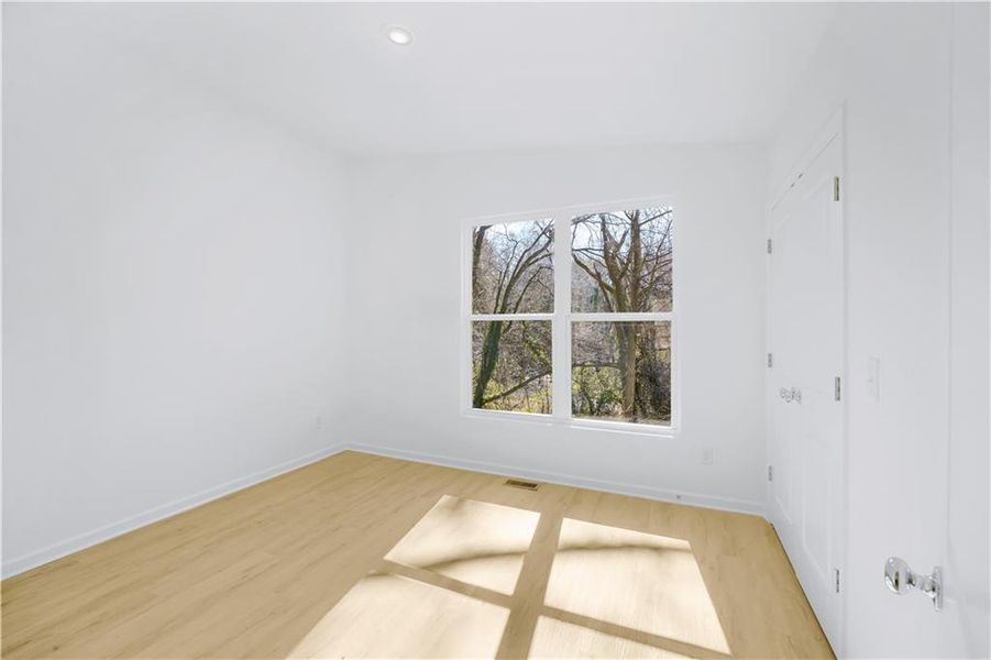 Spacious, unfurnished interior of a new home in , Scottdale (Image 14).