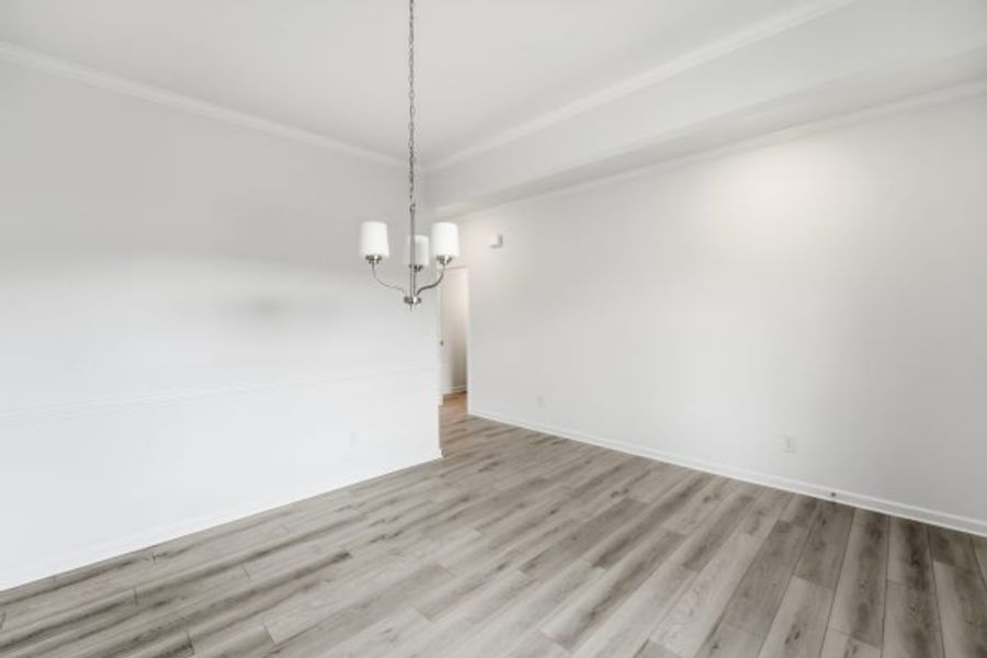 Spacious, unfurnished interior of a new home in Hampton Ridge, Jefferson (Image 3).