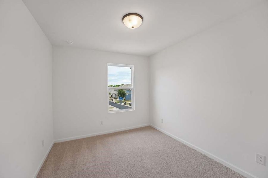 Spacious, unfurnished interior of a new home in Laurelwood, Douglasville (Image 28).