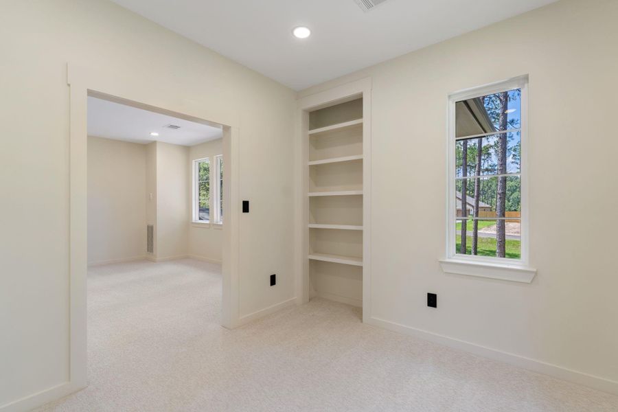 Spacious, unfurnished interior of a new home in , Livingston (Image 30).