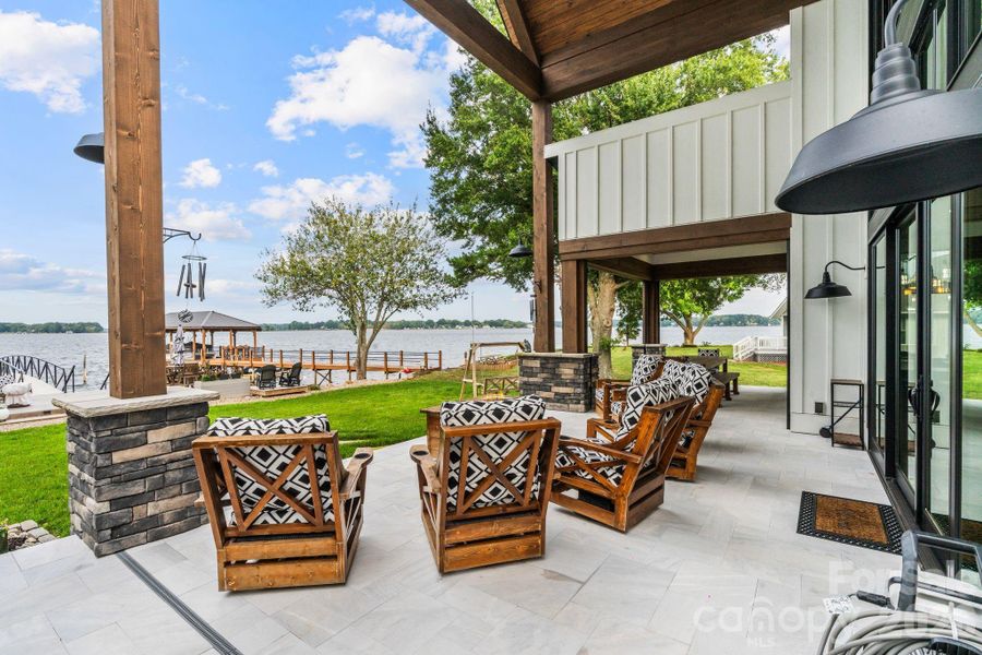 Multiple seating zones, perfect for relaxation and entertaining Multiple seating zones, perfect for relaxation and entertaining