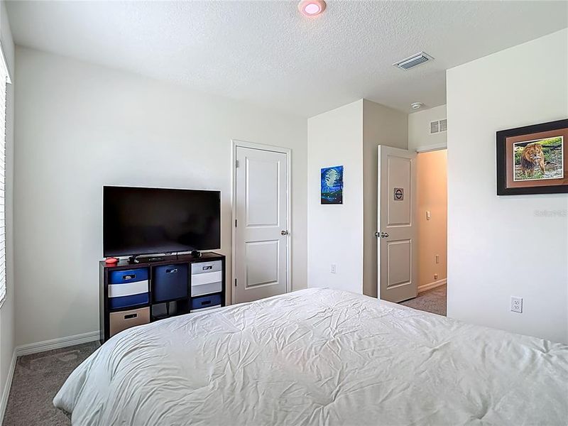 Furnished interior view inside a new home in , Wesley Chapel (Image 40).