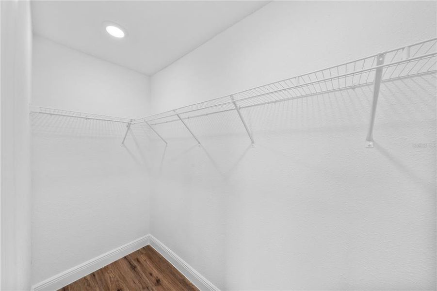 Spacious, unfurnished interior of a new home in , Ocala (Image 29).