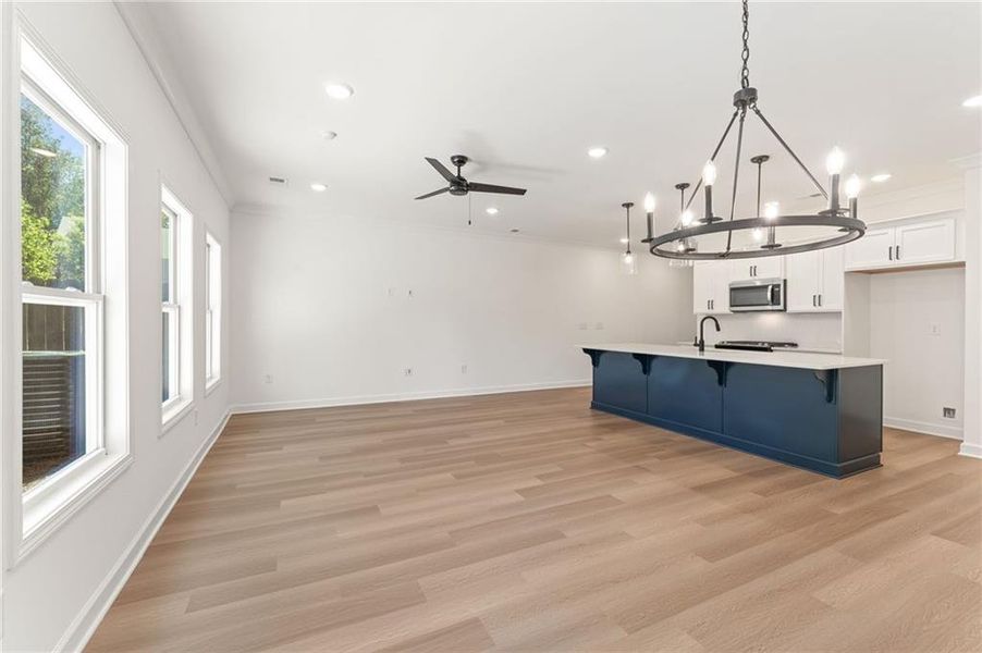 Spacious, unfurnished interior of a new home in Cherokee Township, Acworth (Image 14).