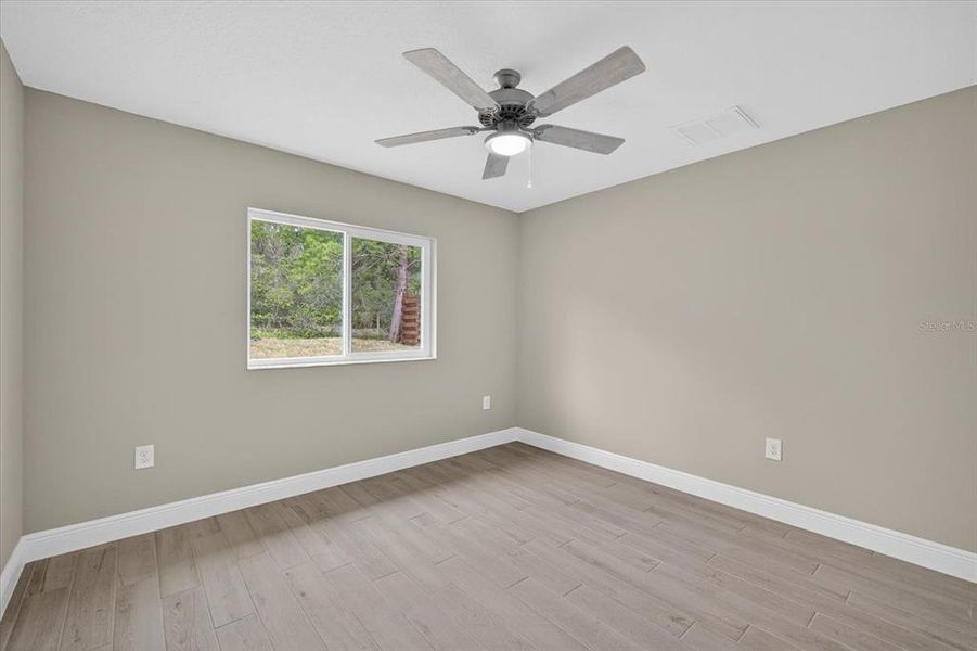 Spacious, unfurnished interior of a new home in , Spring Hill (Image 27).
