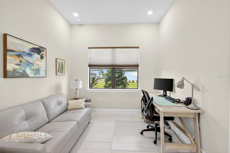 Furnished interior view inside a new home in , Venice (Image 4).