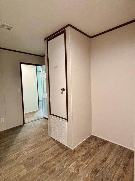 Spacious, unfurnished interior of a new home in , Quinlan (Image 21).