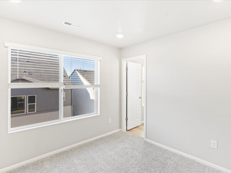 Spacious, unfurnished interior of a new home in Three Hills, Morrison (Image 7).