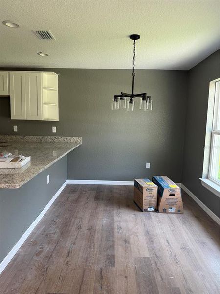 Spacious, unfurnished interior of a new home in , Ocala (Image 12).