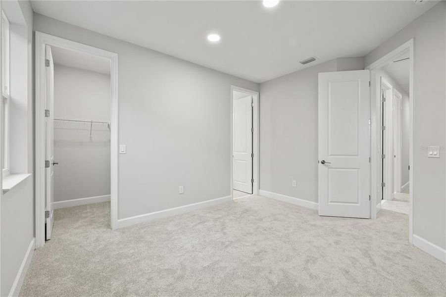 Spacious, unfurnished interior of a new home in , Winter Garden (Image 24). Spacious, unfurnished interior of a new home in , Winter Garden (Image 24).