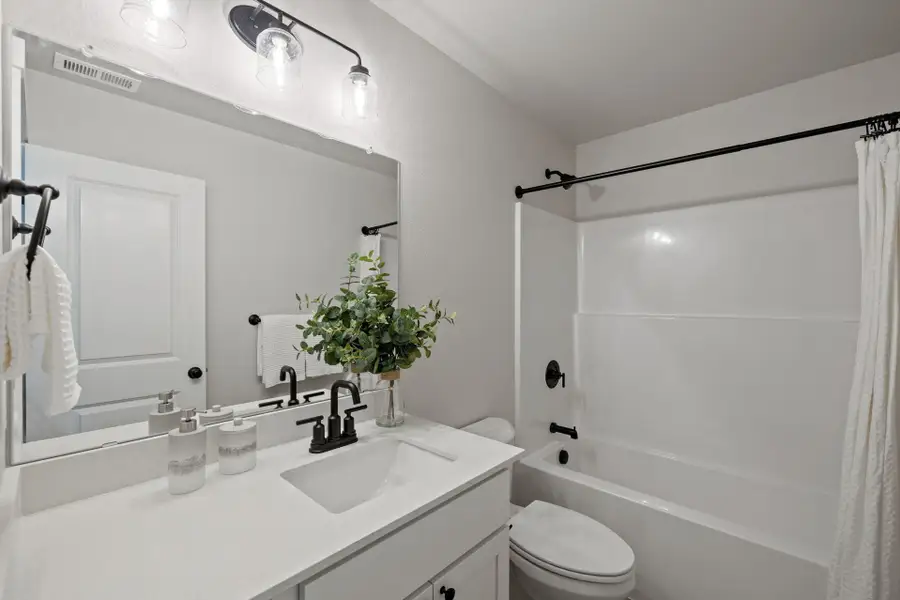 Representative furnished interior of a home built from the Aspen - IronHorse by MonteVista Homes in IronHorse, Prineville (Image 19).
