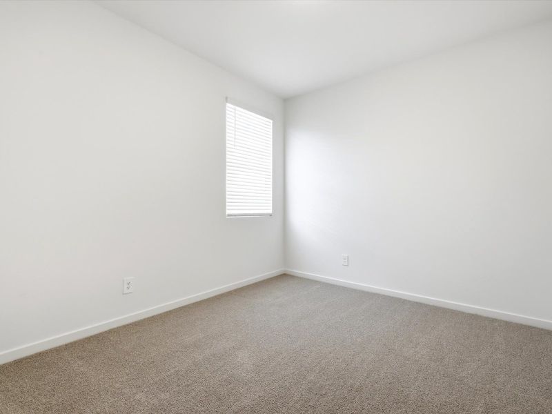 Spacious, unfurnished interior of a new home in Mountain View Estates Reserve Series, Buckeye (Image 13).