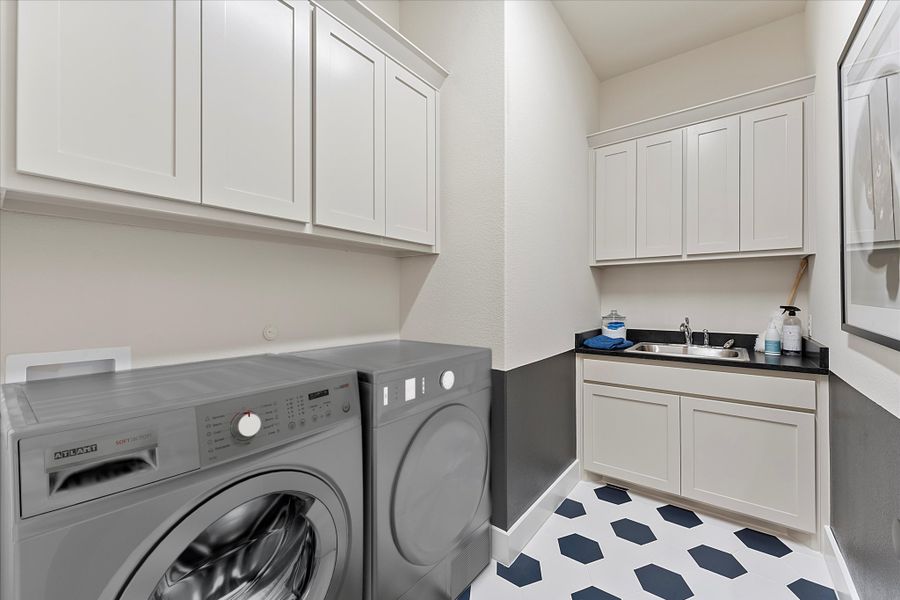 Furnished interior view inside a new home in Estates at Rockhill, Frisco (Image 23).