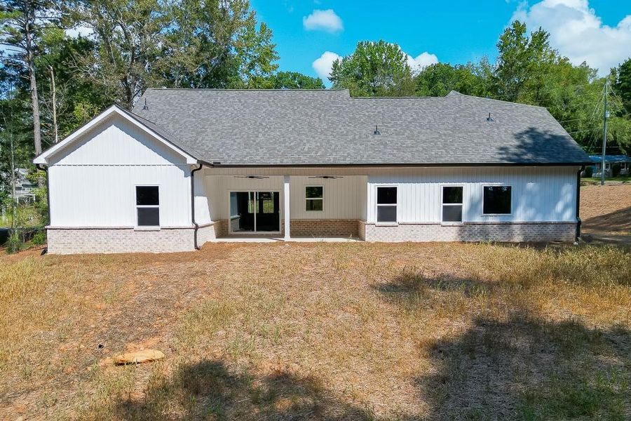 Exterior details and patio area of a home in , Jefferson (Image 3).