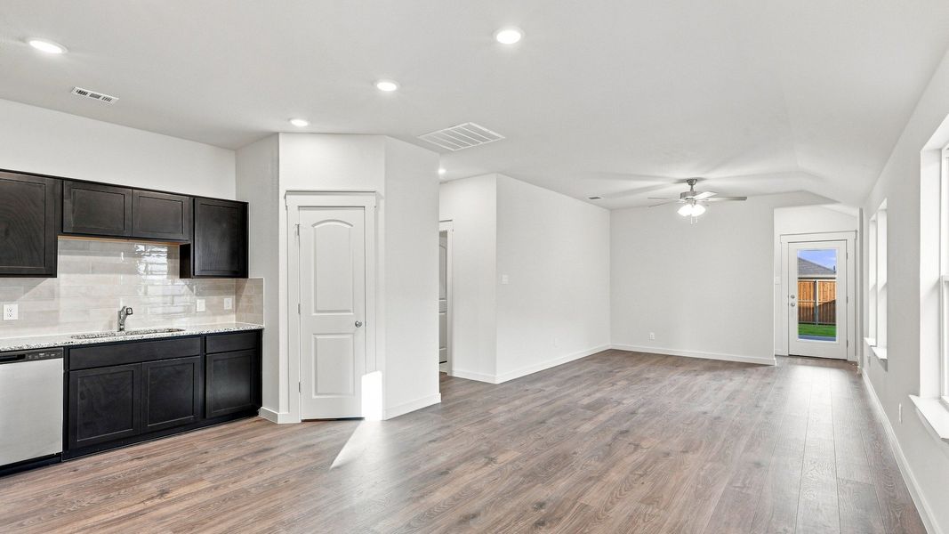 Furnished interior view inside a new home in Walden Pond, Forney (Image 12).