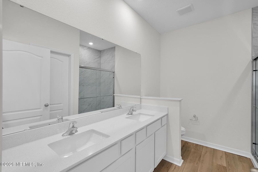 Furnished interior view inside a new home in , Middleburg (Image 8).