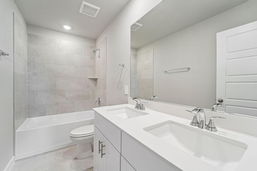 Furnished interior view inside a new home in Heights of Barbers Hill, Mont Belvieu (Image 8). Furnished interior view inside a new home in Heights of Barbers Hill, Mont Belvieu (Image 8).