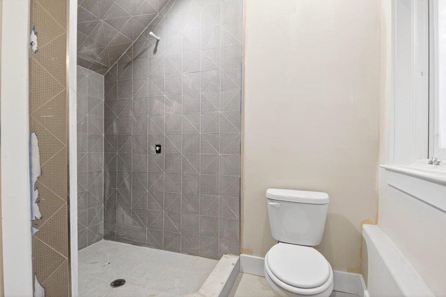 Furnished interior view inside a new home in , Atlanta (Image 13).