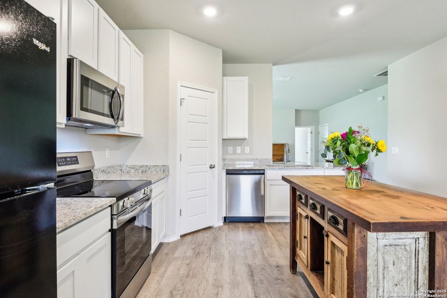 Furnished interior view inside a new home in Lonesome Dove, San Antonio (Image 9). Furnished interior view inside a new home in Lonesome Dove, San Antonio (Image 9).