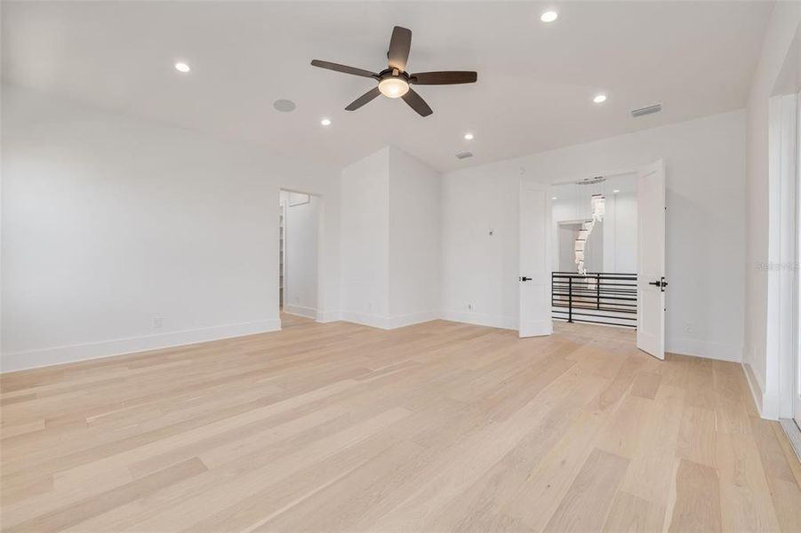 Spacious, unfurnished interior of a new home in , Gulfport (Image 71). Spacious, unfurnished interior of a new home in , Gulfport (Image 71).
