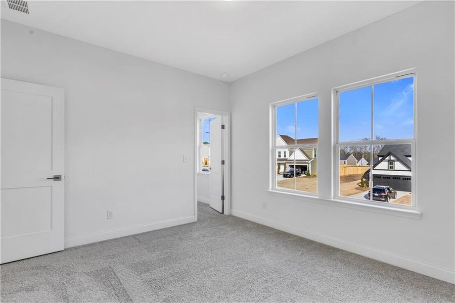 Spacious, unfurnished interior of a new home in Pickens Bluff, Hiram (Image 24).
