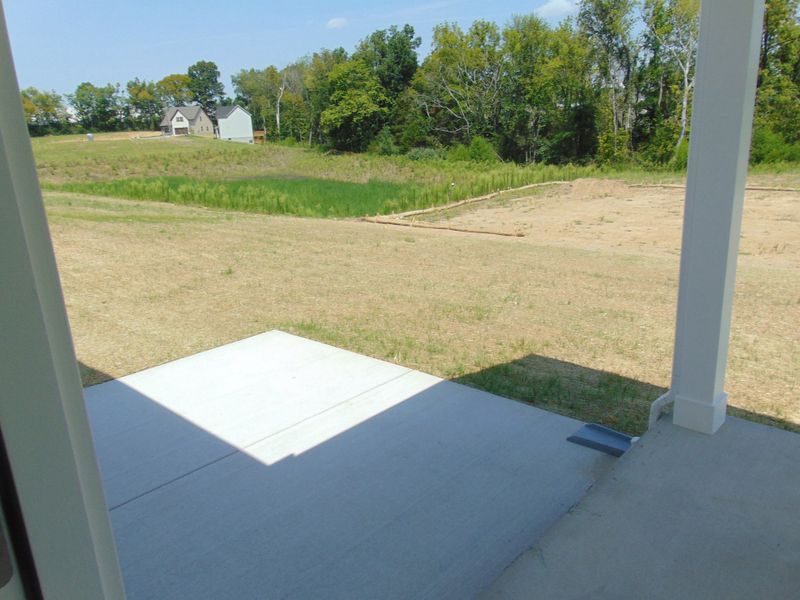 Exterior details and patio area of a home in Finch Branch, La Vergne (Image 3).