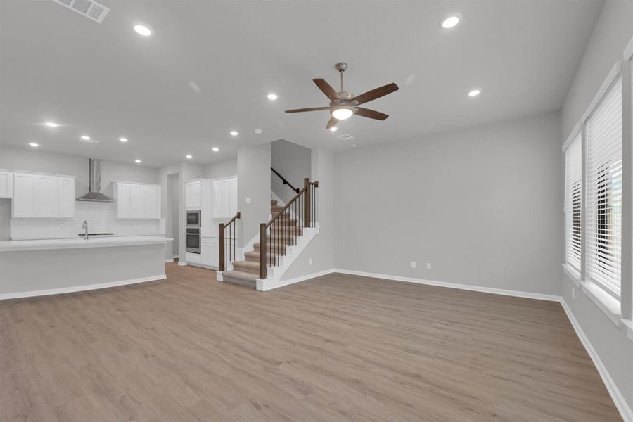 Image 13 of a home in Summer Place 35'. Image 13 of a home in Summer Place 35'.