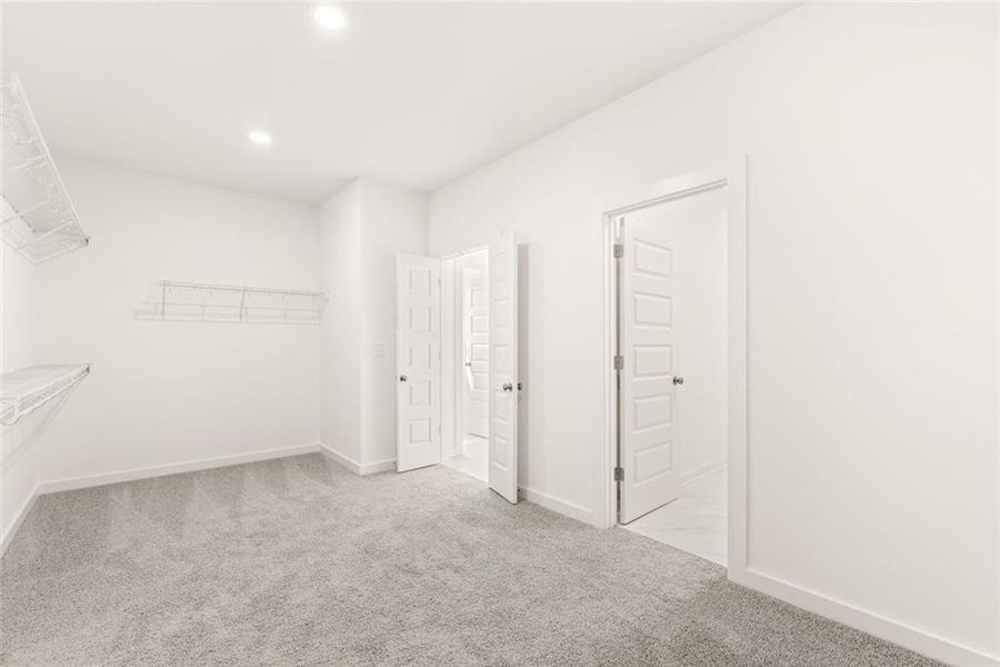 Spacious, unfurnished interior of a new home in , Gainesville (Image 68).