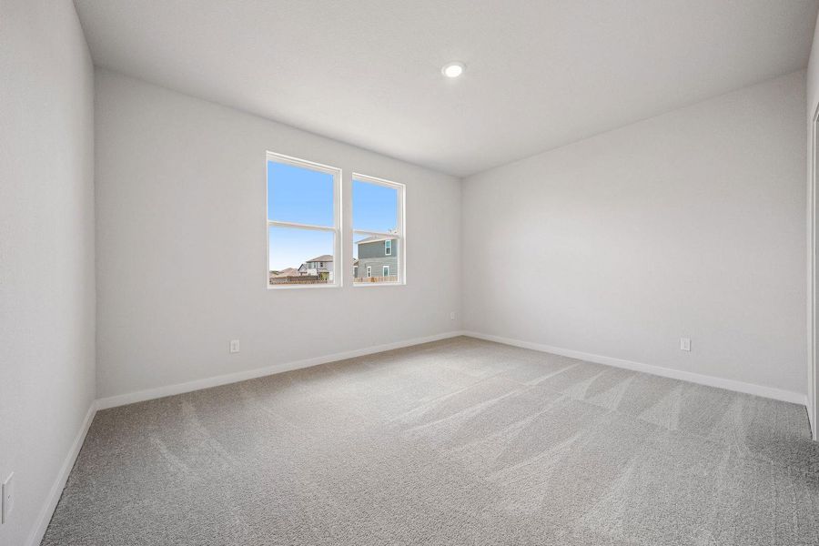 Spacious, unfurnished interior of a new home in Eastwood at Sonterra, Jarrell (Image 15).
