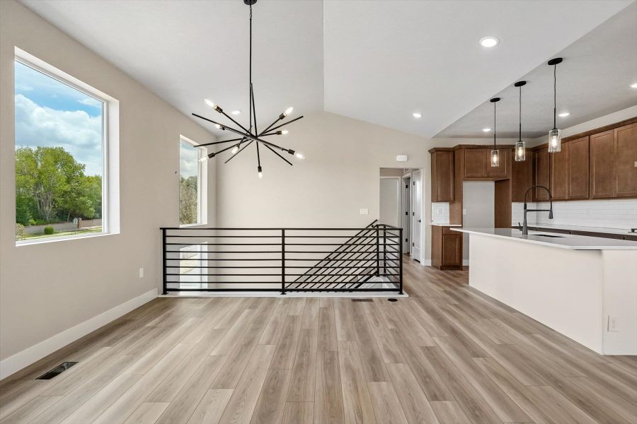 Spacious, unfurnished interior of a new home in Pony Park, Colorado Springs (Image 20).