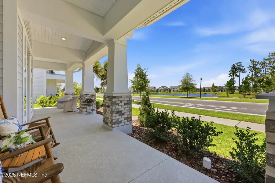 Exterior details and patio area of a home in Seven Pines, Jacksonville (Image 24).