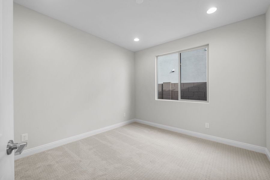 Spacious, unfurnished interior of a new home in Foothills at Northpointe, Peoria (Image 27).