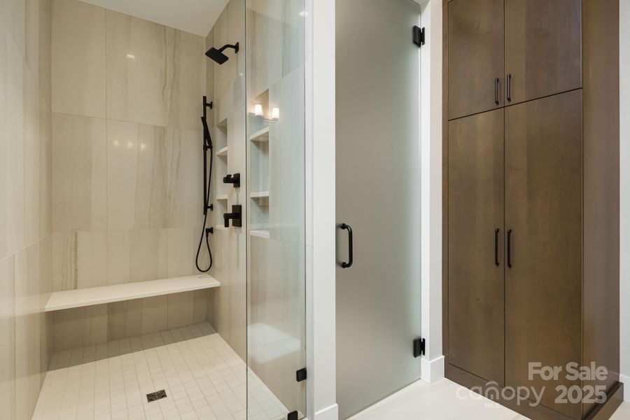 Image 37 of a home in .