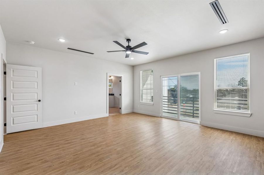 Spacious, unfurnished interior of a new home in , Dallas (Image 16). Spacious, unfurnished interior of a new home in , Dallas (Image 16).
