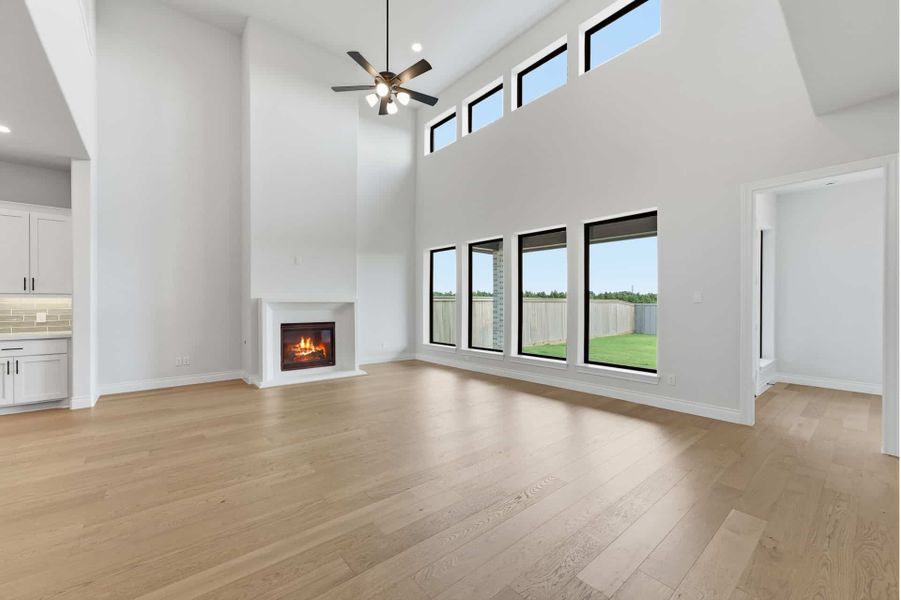 Spacious, unfurnished interior of a new home in Bridgeland 50′, Cypress (Image 27).